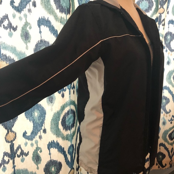 Nike sport jacket! - Picture 3 of 5